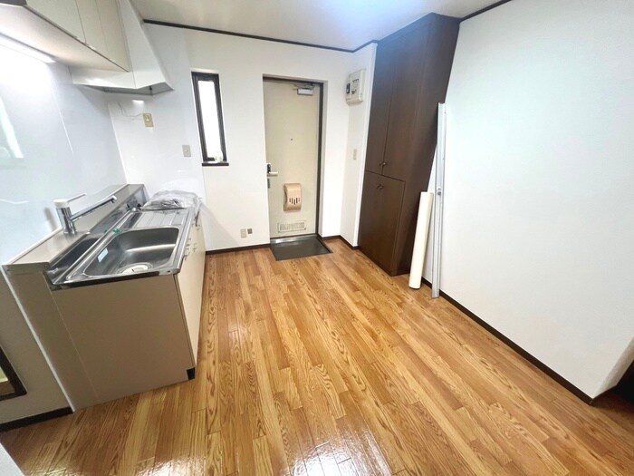 物件内観写真18　(玄関)