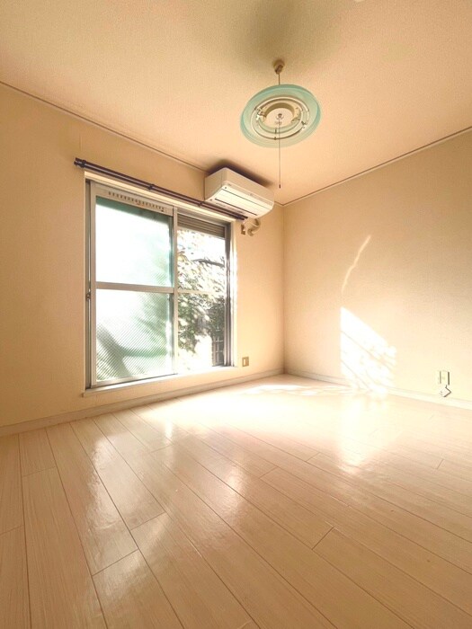 物件内観写真9　(居室)