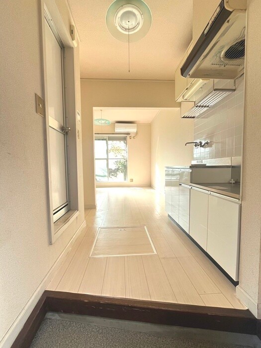 物件内観写真20　(玄関)