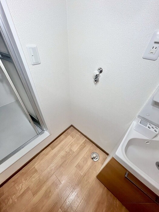 物件内観写真12　(洗濯機置場)