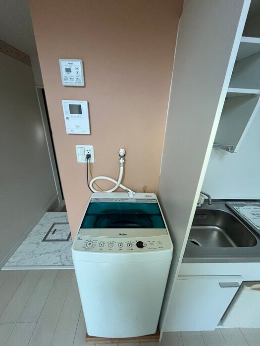 物件内観写真15　(洗濯機置場)