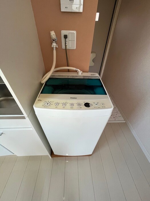 物件内観写真17　(洗濯機置場)