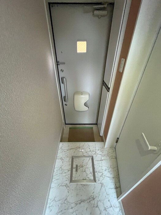 物件内観写真19　(玄関)