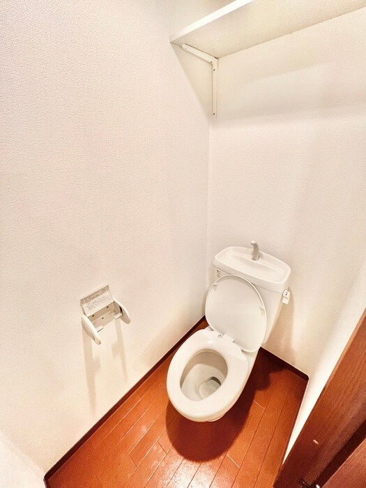 物件内観写真8　(トイレ)