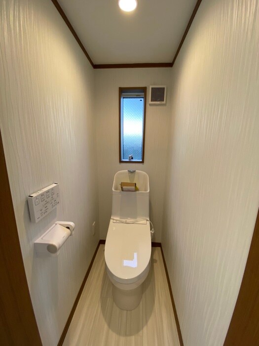 物件内観写真14　(トイレ)