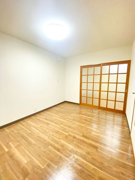 物件内観写真7　(居室)