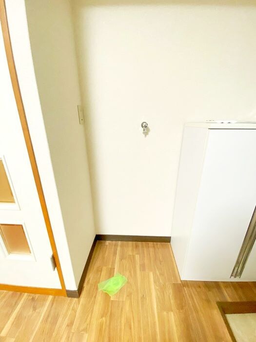 物件内観写真14　(洗濯機置場)
