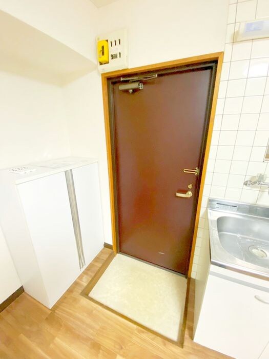 物件内観写真17　(玄関)