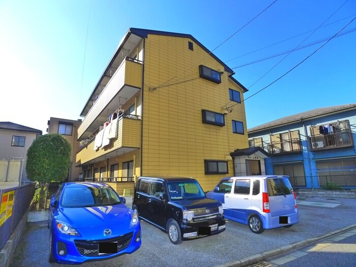 物件外観写真3　(駐車場)