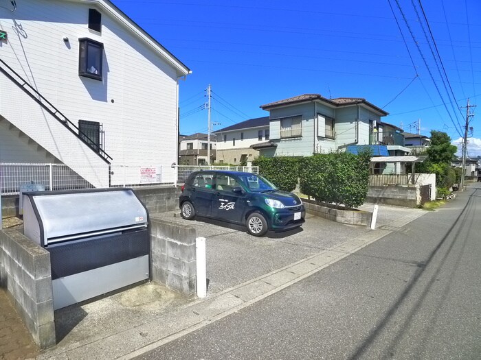 物件外観写真6　(エントランス部分)