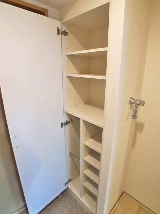 物件内観写真15　(靴箱)