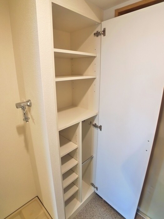 物件内観写真15　(靴箱)