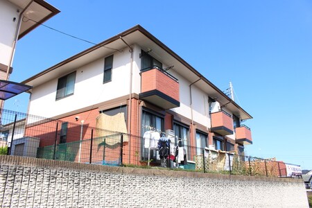 クローバーズヒルB外観写真