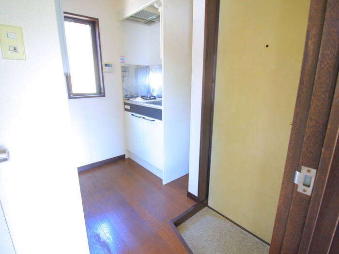 物件内観写真15　(玄関)