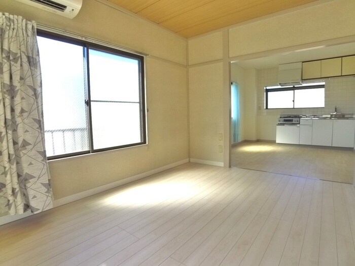 物件内観写真4　(居室)