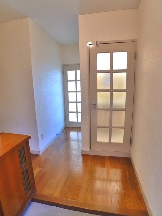 物件内観写真11　(廊下)