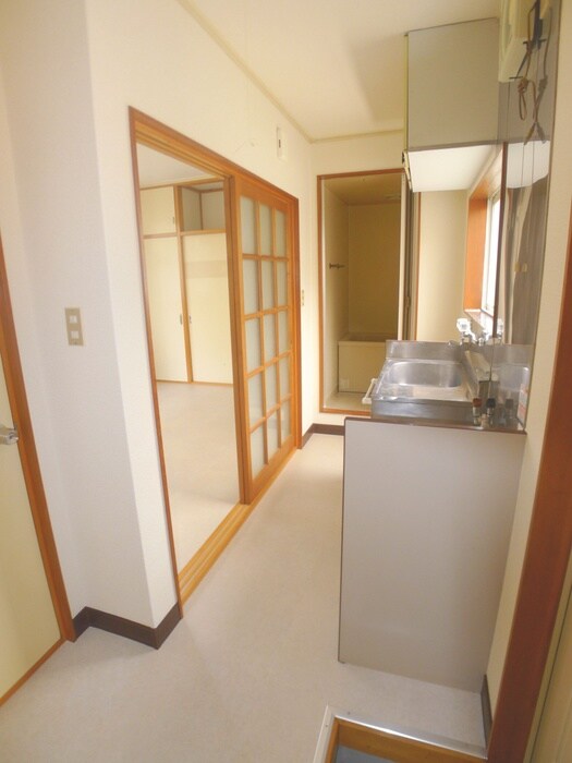 物件内観写真14　(廊下)