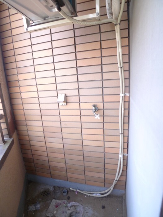 物件内観写真12　(洗濯機置場)