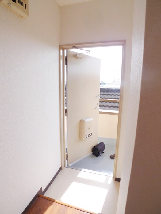 物件内観写真14　(玄関)