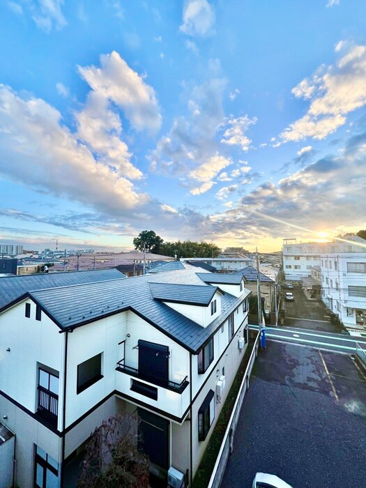 物件内観写真17　(室内からの展望)