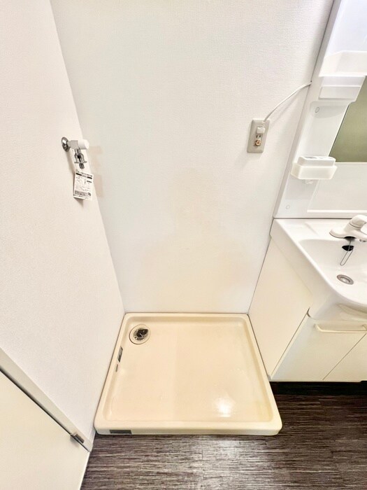 物件内観写真20　(洗濯機置場)