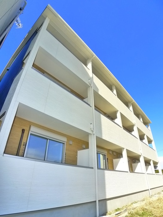 物件外観写真3　(外観写真)