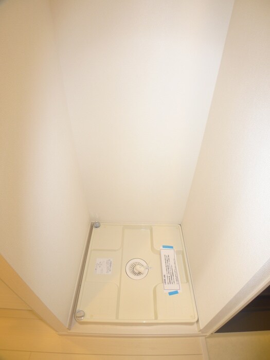 物件内観写真7　(洗濯機置場)