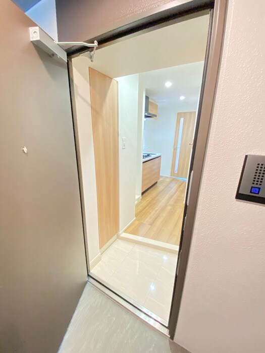 物件内観写真15　(玄関)