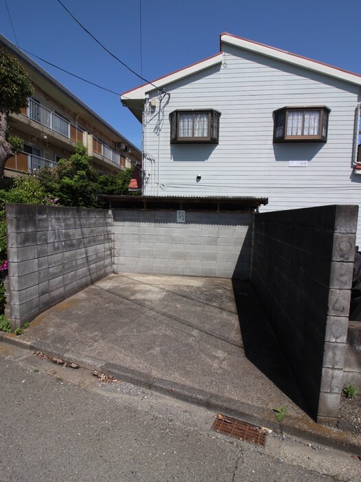 物件外観写真6　(駐輪場)