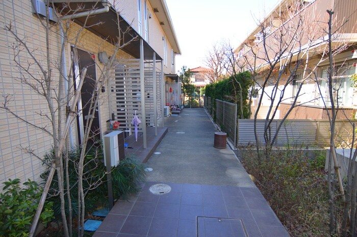 物件外観写真5　(エントランス部分)