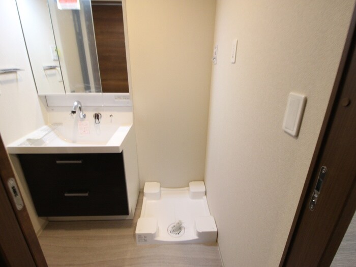 物件内観写真9　(洗濯機置場)