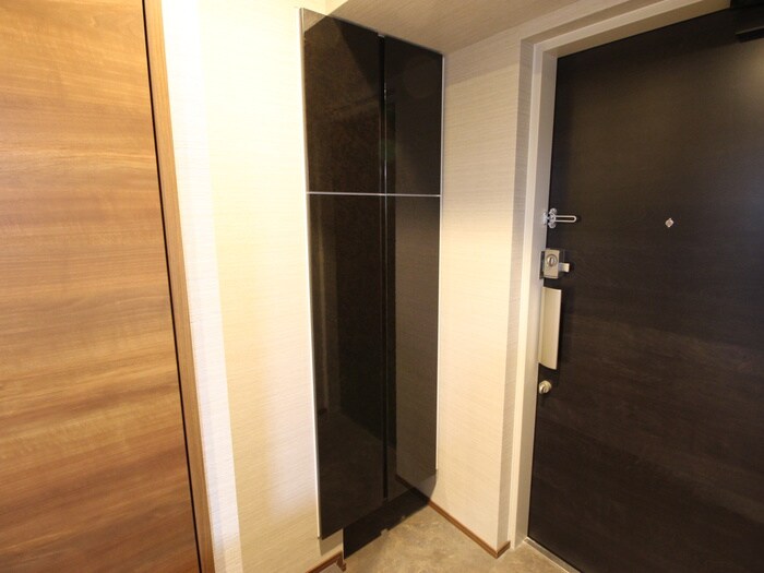 物件内観写真15　(玄関)