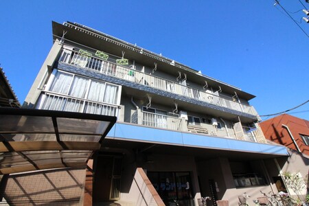 マンション大宮外観写真