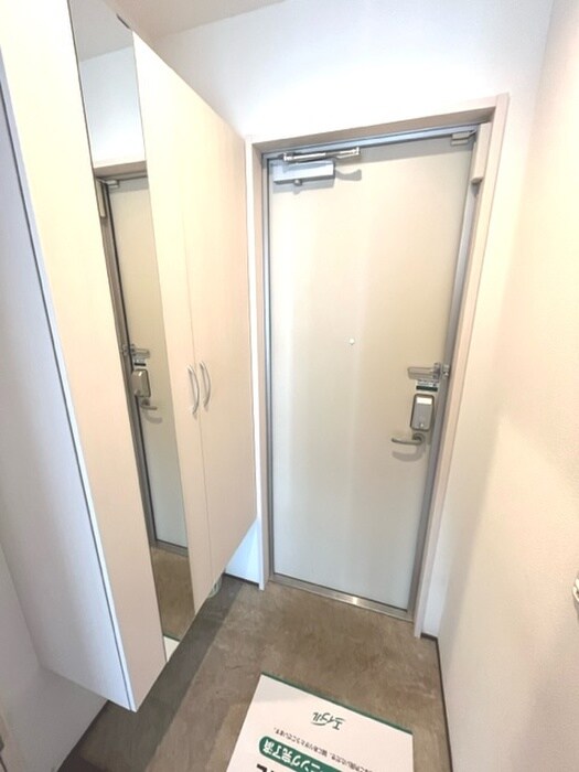 物件内観写真19　(玄関)