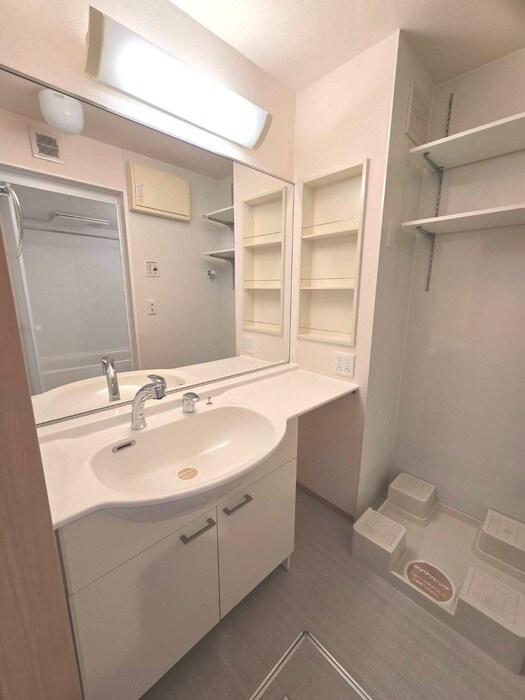 物件内観写真10　(洗面)