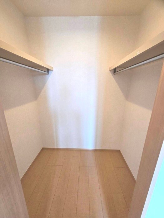物件内観写真12　(収納)