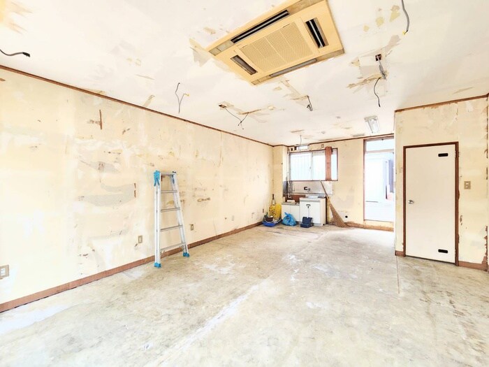 井上ビルの居室