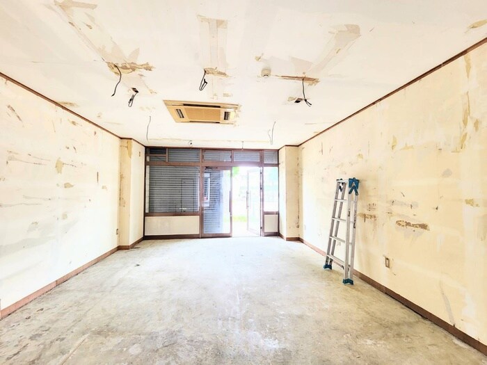 井上ビルの居室