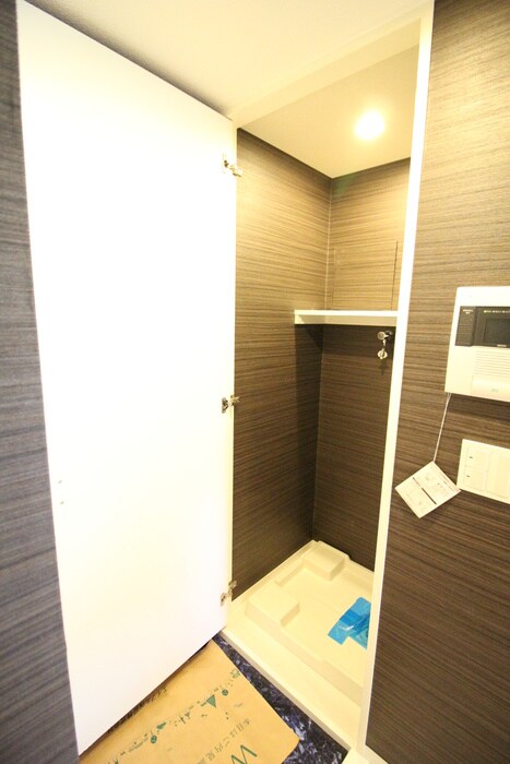 物件内観写真15　(洗濯機置場)