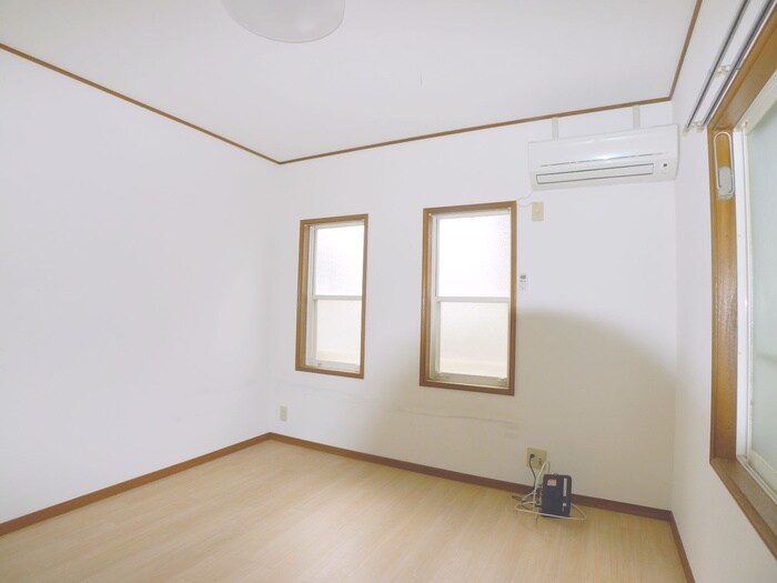 物件内観写真16　(廊下)