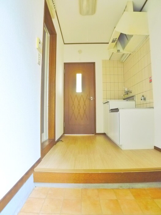 物件内観写真18　(玄関)