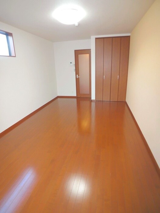 物件内観写真4　(居室)