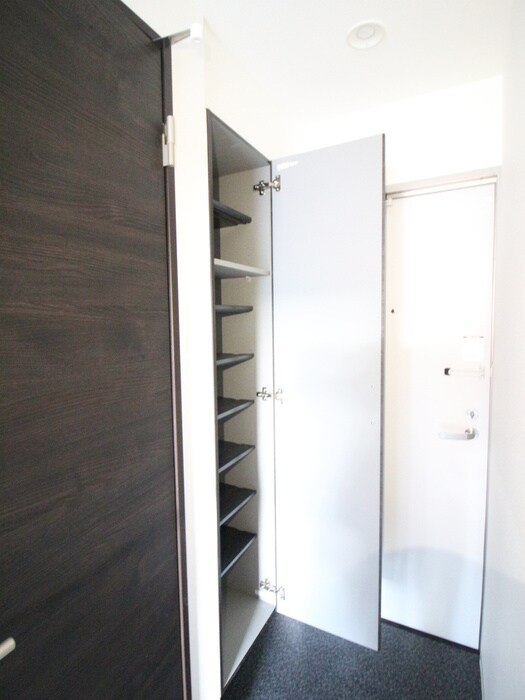 物件内観写真15　(靴箱)