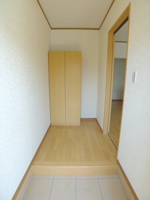 物件内観写真14　(玄関)