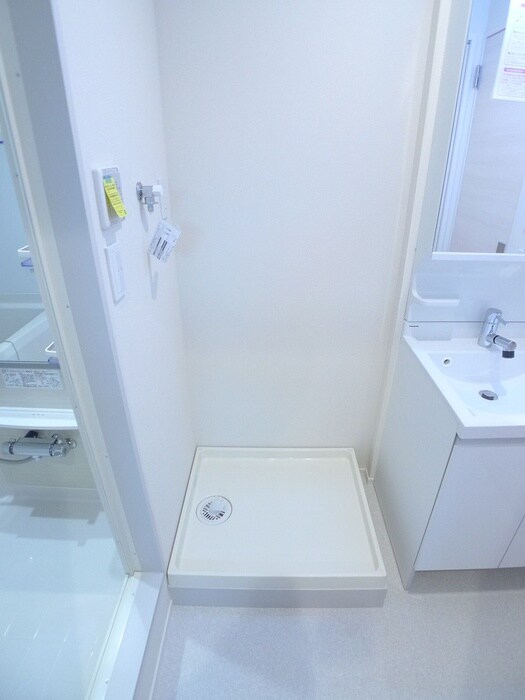 物件内観写真15　(洗濯機置場)