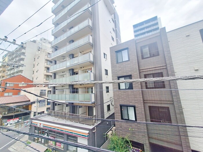 物件内観写真13　(室内からの展望)