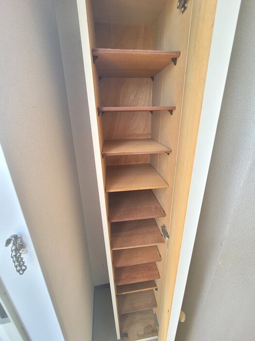 物件内観写真18　(靴箱)