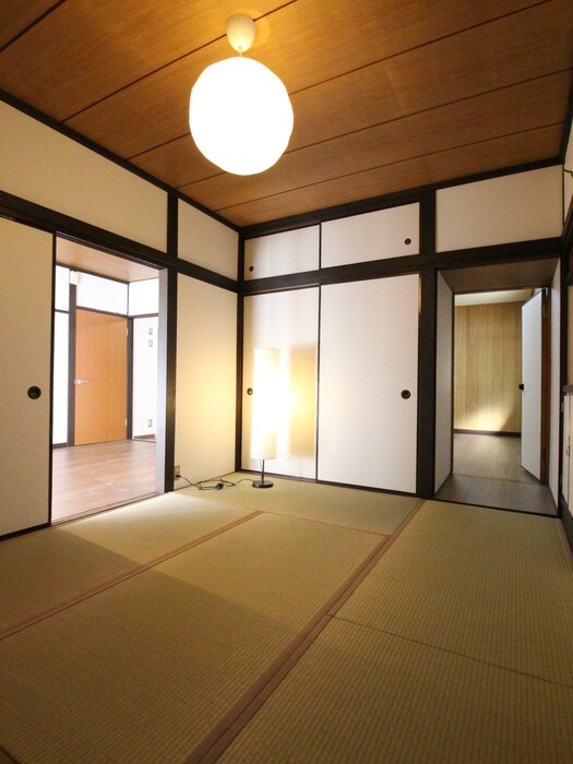 物件内観写真10　(居室)