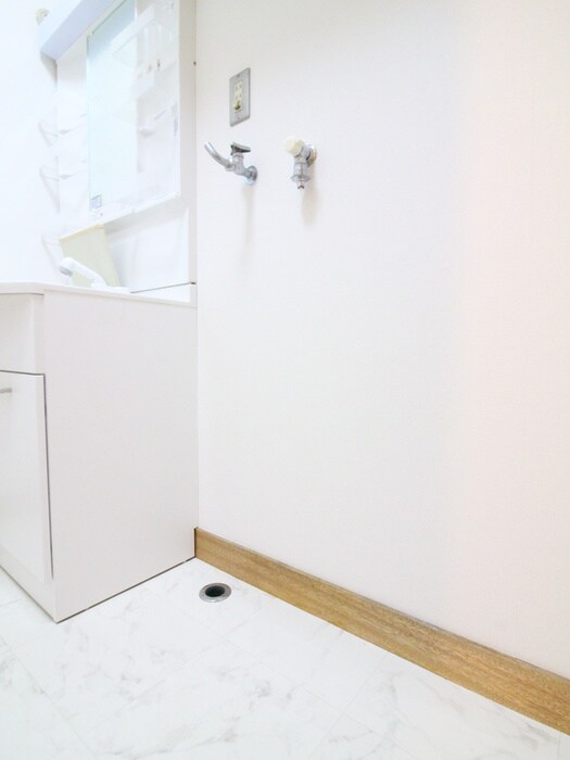 物件内観写真21　(洗濯機置場)