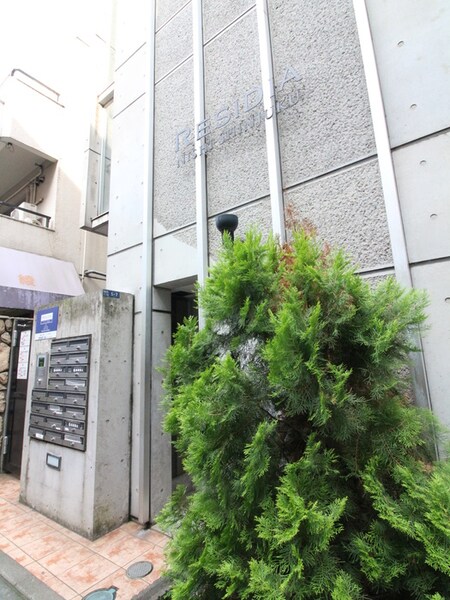 レジディア西新宿外観写真